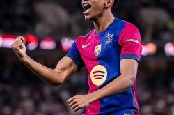 开云在线登录 -曼联转会期回应争议，志在NBA常规赛名次提升，态度坚定，心理建设被强调(c罗转会曼联转会费及年薪)